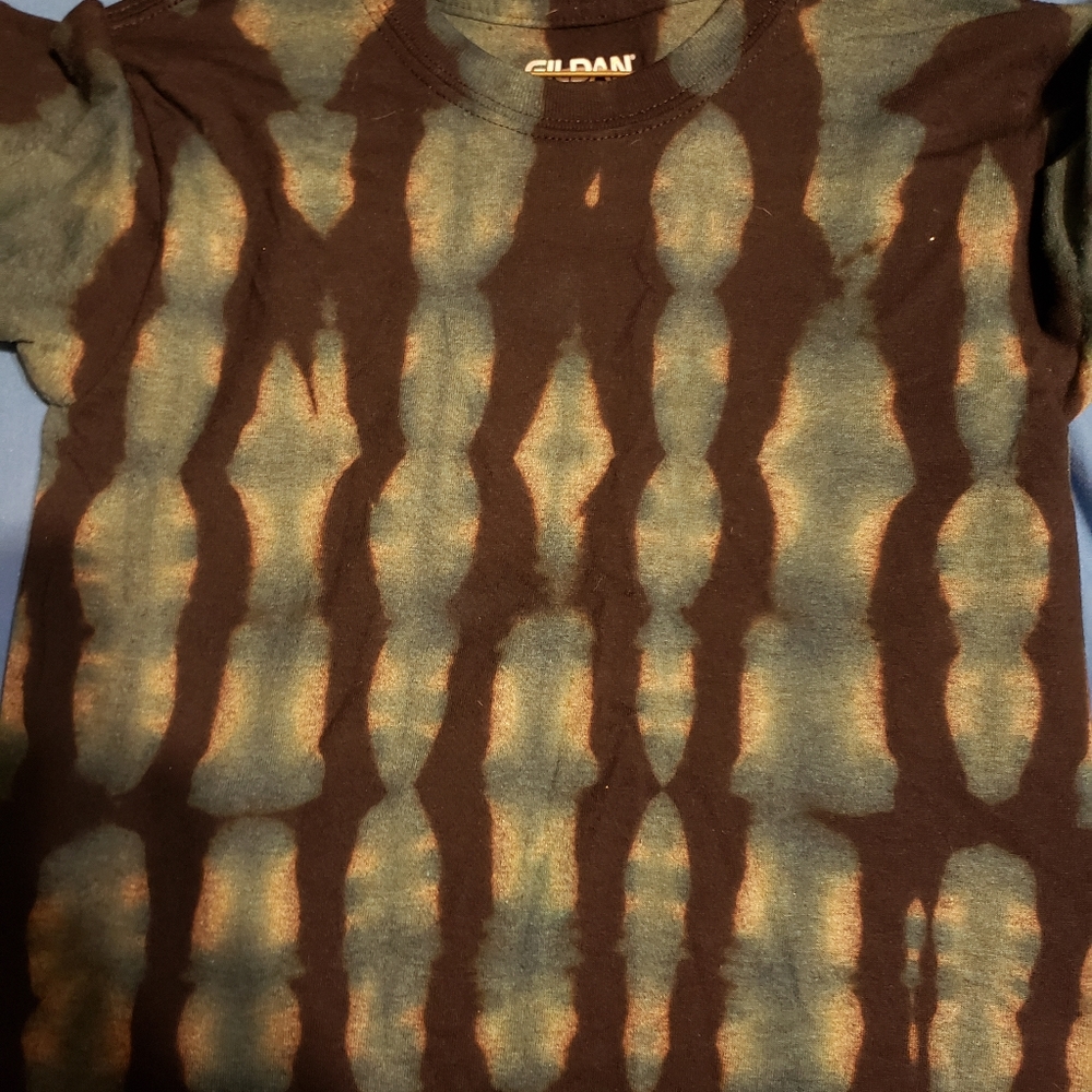 Bleach dye tie dye